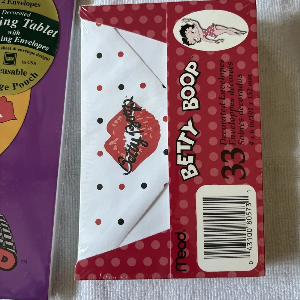 Betty Boop Stationary 36 Sheets Paper & 12 Envelopes Wink Vintage 2002 Extra Box